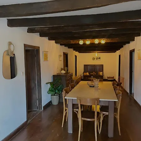 Maison Basque Au Milieu Des Prés