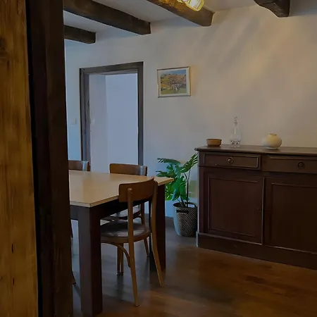 Maison Basque Au Milieu Des Prés Urepel