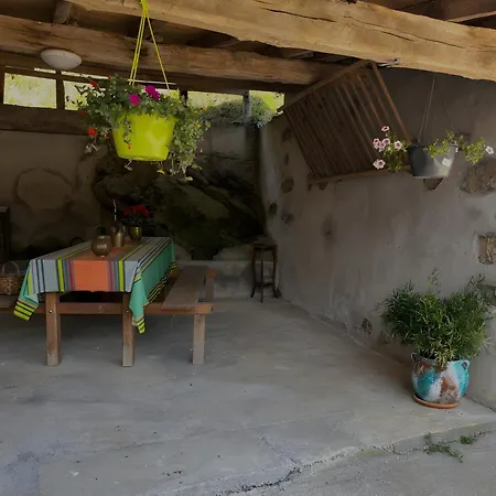 Maison Basque Au Milieu Des Prés Hébergement de vacances *